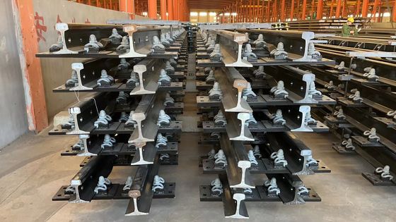 Đường ray cẩu thép DIN536 A45 chất lượng cao được chứng nhận ISO